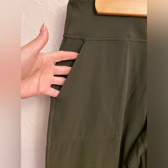 Lululemon pants - Picture 5 of 8